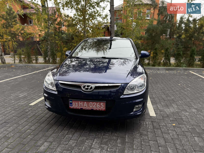 Хэтчбек Hyundai i30 2008 в Полтаве