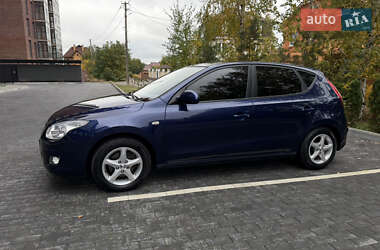 Хэтчбек Hyundai i30 2008 в 
