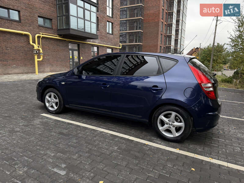 Хэтчбек Hyundai i30 2008 в Полтаве