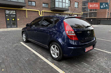 Хэтчбек Hyundai i30 2008 в 