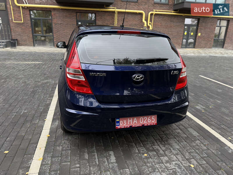 Хэтчбек Hyundai i30 2008 в Полтаве