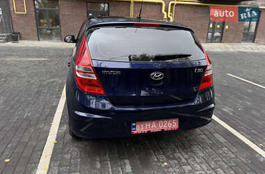 Хэтчбек Hyundai i30 2008 в 