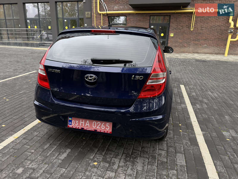 Хэтчбек Hyundai i30 2008 в Полтаве