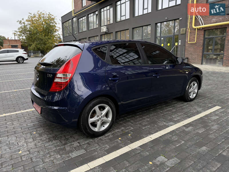 Хэтчбек Hyundai i30 2008 в Полтаве