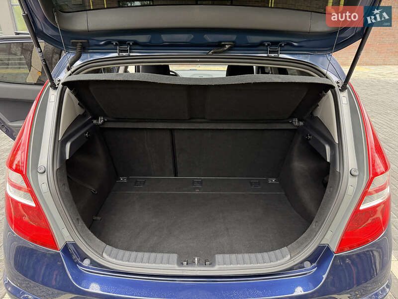 Хэтчбек Hyundai i30 2008 в Полтаве