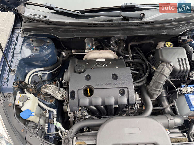 Хэтчбек Hyundai i30 2008 в Полтаве