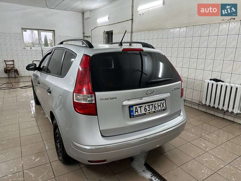 Универсал Hyundai i30 2008 в Надворной