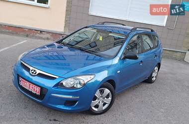 Универсал Hyundai i30 2010 в 