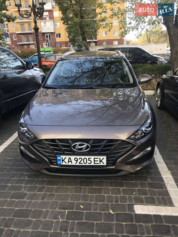 Универсал Hyundai i30 2021 в Киеве