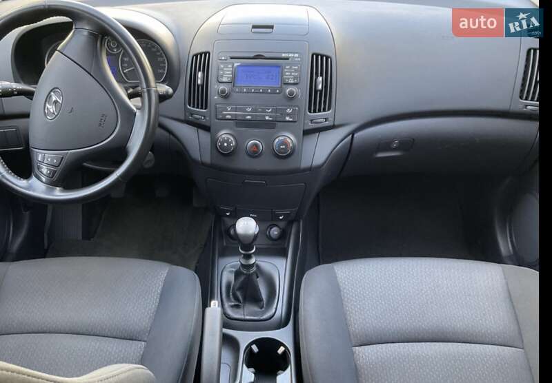 Хэтчбек Hyundai i30 2008 в Киеве