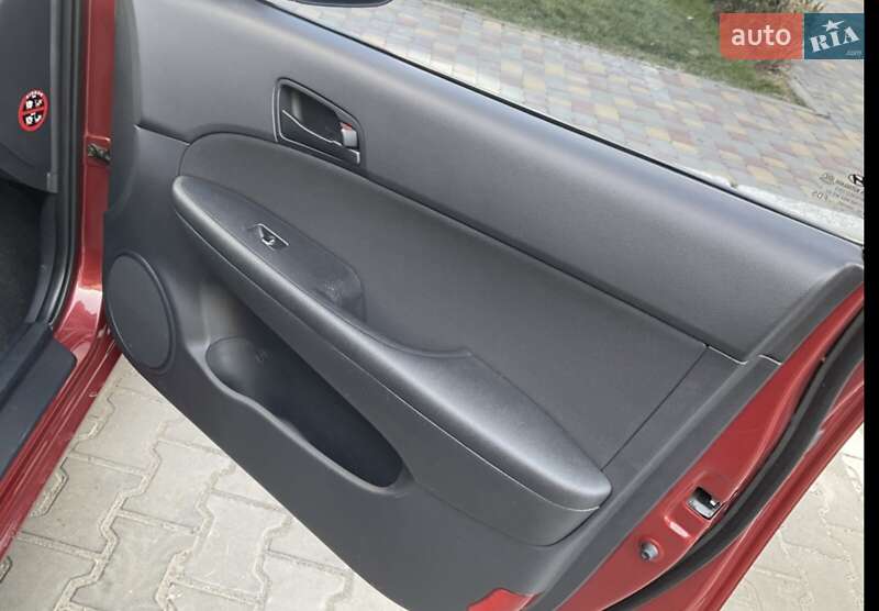 Хэтчбек Hyundai i30 2008 в Киеве