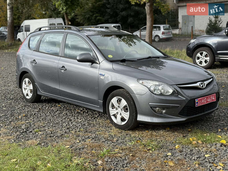 Универсал Hyundai i30 2010 в Луцке