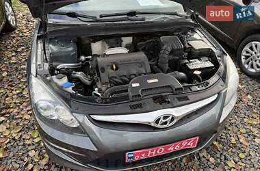 Универсал Hyundai i30 2010 в 