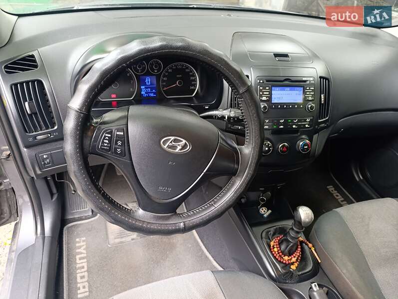 Хэтчбек Hyundai i30 2009 в Одессе