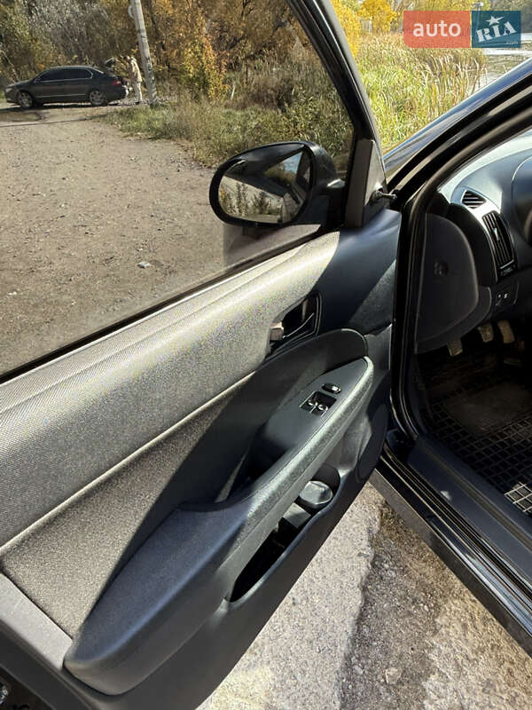 Универсал Hyundai i30 2011 в Виннице
