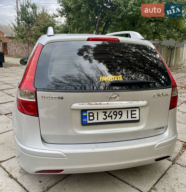 Універсал Hyundai i30 2010 в Лубнах