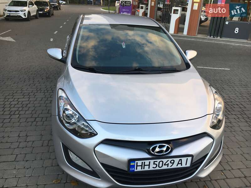 Хэтчбек Hyundai i30 2012 в Одессе фото 16 Хэтчбек Hyundai i30 2012 в Одессе