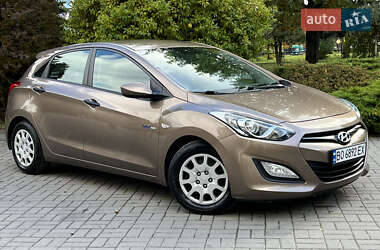 Хэтчбек Hyundai i30 2014 в 