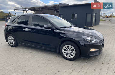 Хэтчбек Hyundai i30 2020 в Киеве