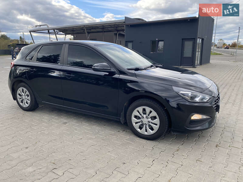Хэтчбек Hyundai i30 2020 в 