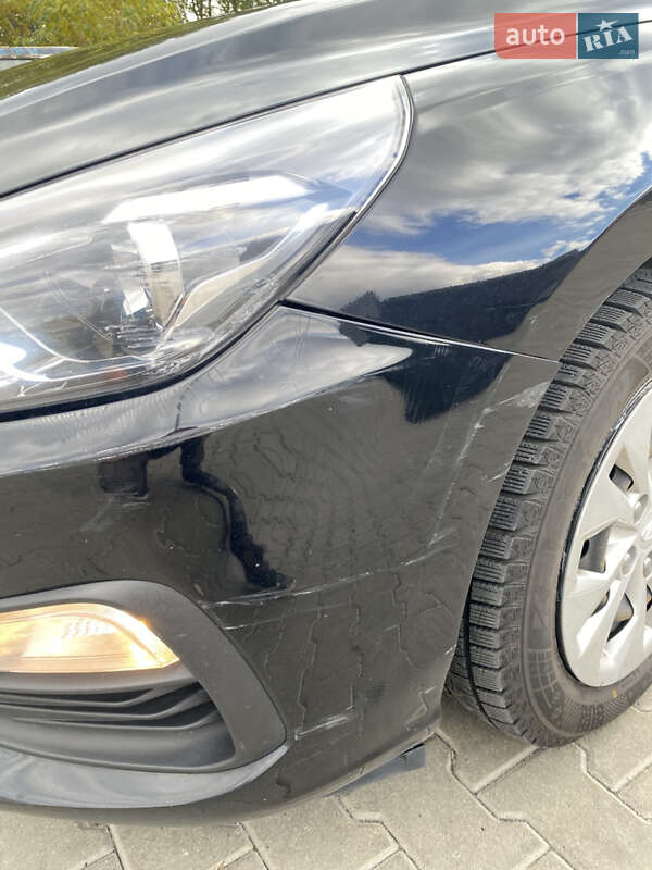Хэтчбек Hyundai i30 2020 в Киеве