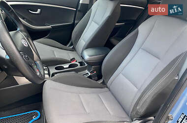 Хетчбек Hyundai i30 2012 в 