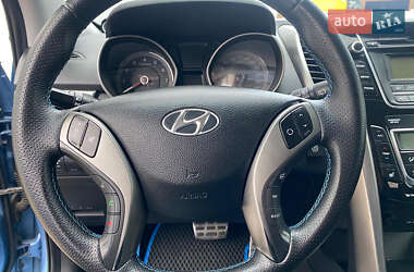 Хетчбек Hyundai i30 2012 в 