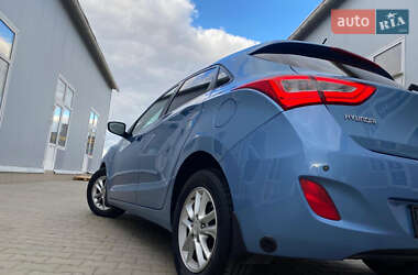Хетчбек Hyundai i30 2012 в 