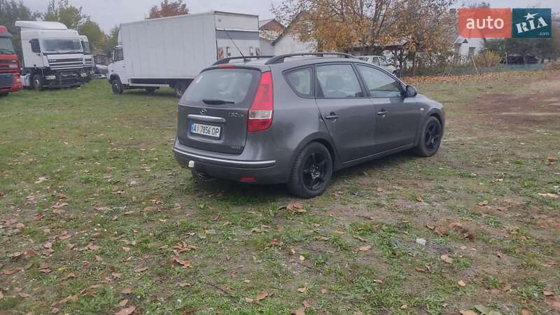 Универсал Hyundai i30 2008 в Смеле