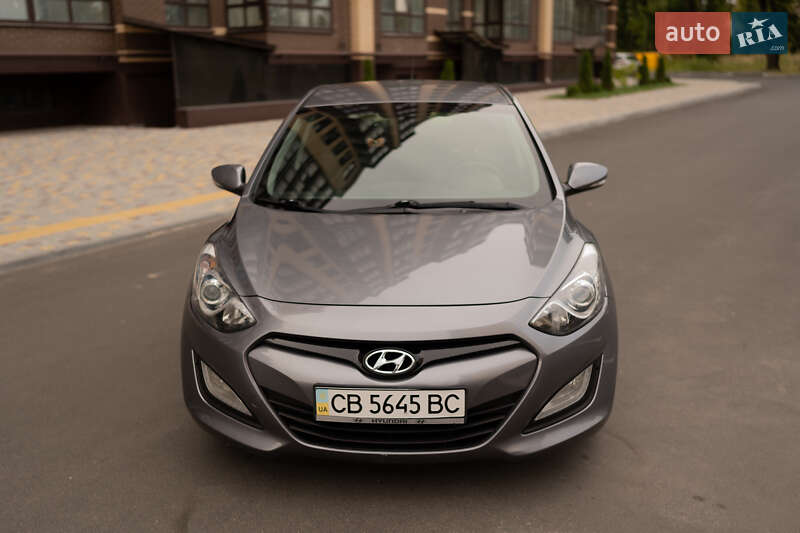 Хэтчбек Hyundai i30 2013 в Чернигове