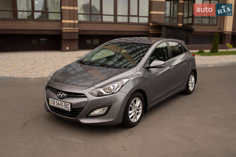 Хэтчбек Hyundai i30 2013 в Чернигове