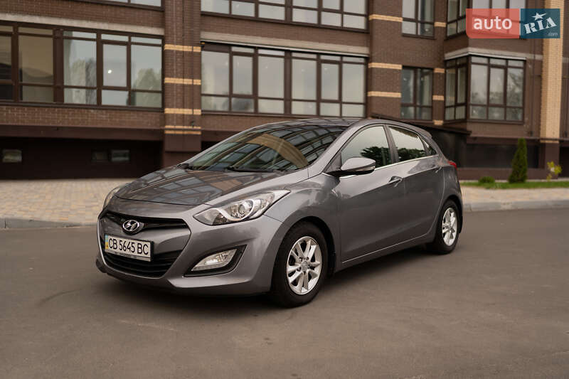 Хэтчбек Hyundai i30 2013 в Чернигове
