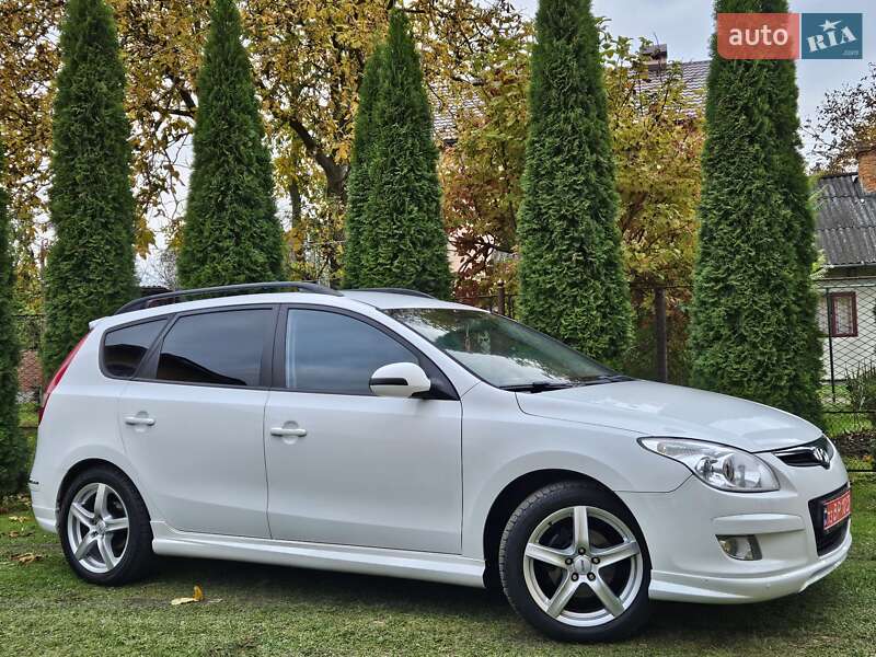 Универсал Hyundai i30 2009 в Бориславе