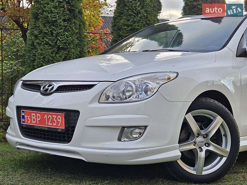 Универсал Hyundai i30 2009 в Бориславе
