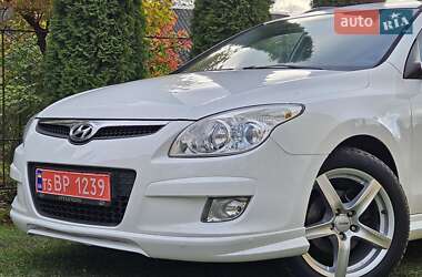 Универсал Hyundai i30 2009 в 