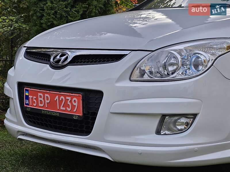 Универсал Hyundai i30 2009 в Бориславе