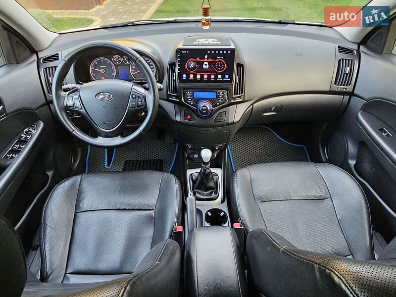 Универсал Hyundai i30 2009 в Бориславе