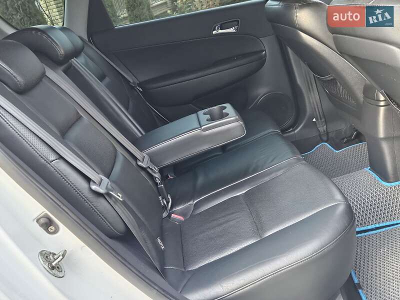 Универсал Hyundai i30 2009 в Бориславе