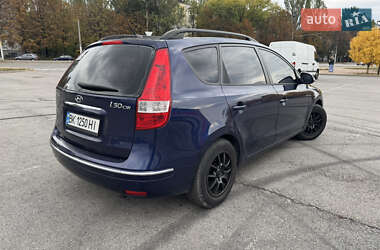 Універсал Hyundai i30 2008 в  фото 4 Універсал Hyundai i30 2008 в