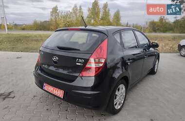 Хэтчбек Hyundai i30 2009 в 
