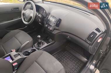 Хэтчбек Hyundai i30 2009 в 
