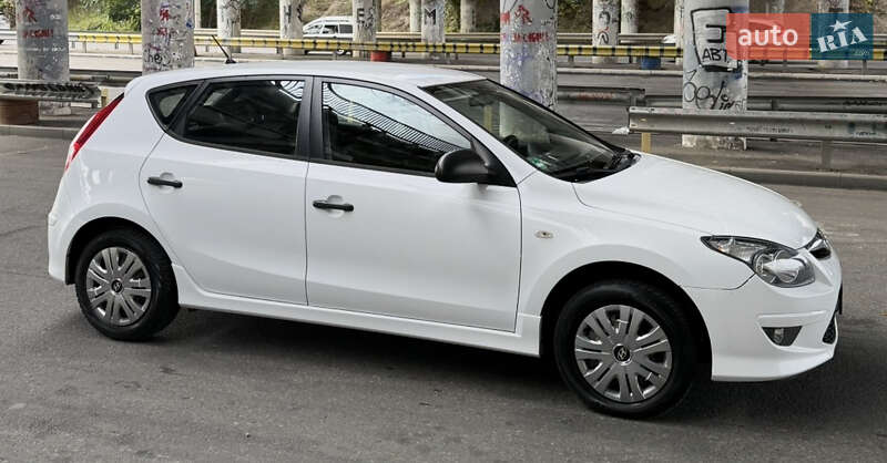 Хетчбек Hyundai i30 2010 в Одесі