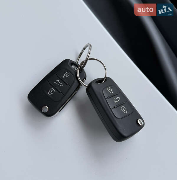 Хетчбек Hyundai i30 2010 в Одесі