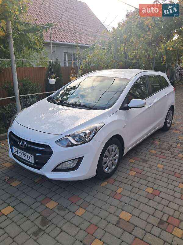 Хетчбек Hyundai i30 2017 в 