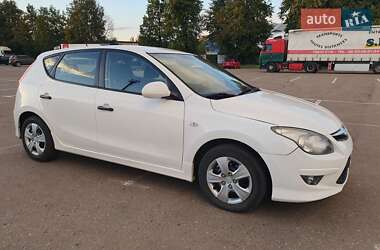 Хетчбек Hyundai i30 2011 в Рівному