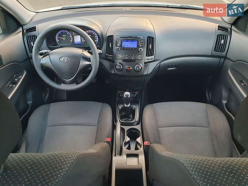 Хетчбек Hyundai i30 2011 в Рівному фото 24 Хетчбек Hyundai i30 2011 в Рівному