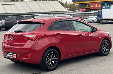 Хэтчбек Hyundai i30 2013 в 