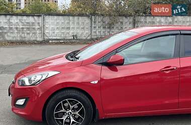 Хэтчбек Hyundai i30 2013 в 