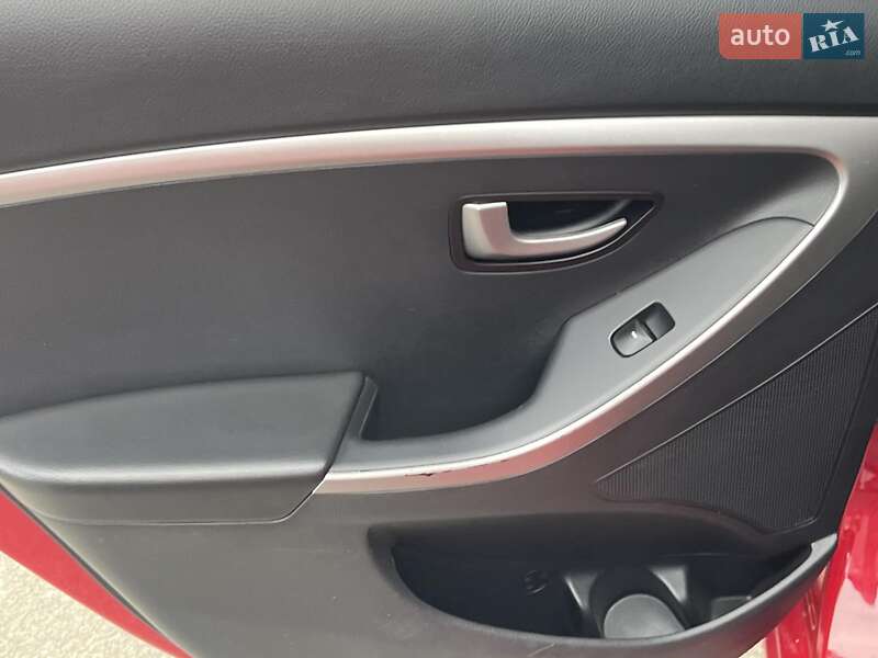 Хэтчбек Hyundai i30 2013 в Киеве фото 19 Хэтчбек Hyundai i30 2013 в Киеве