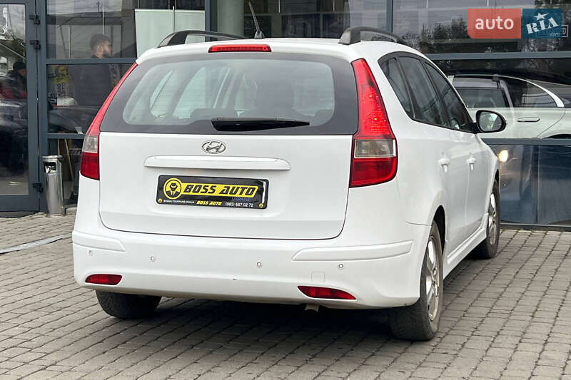 Хетчбек Hyundai i30 2010 в Івано-Франківську